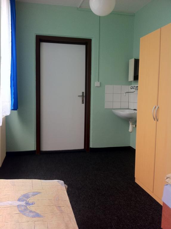 Hostel Liben Прага Номер фото